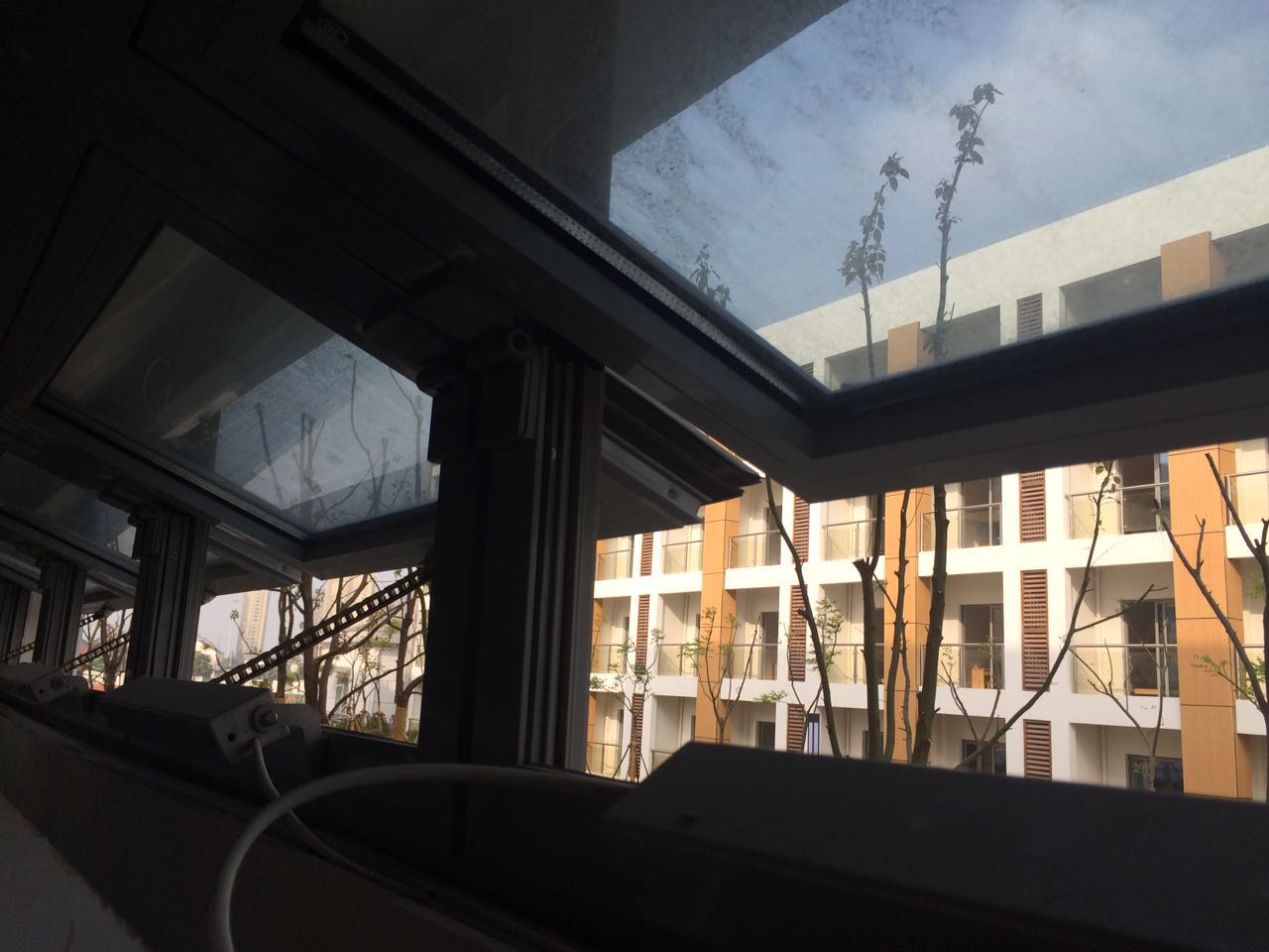 無(wú)錫錫中中懸窗（電動(dòng)）