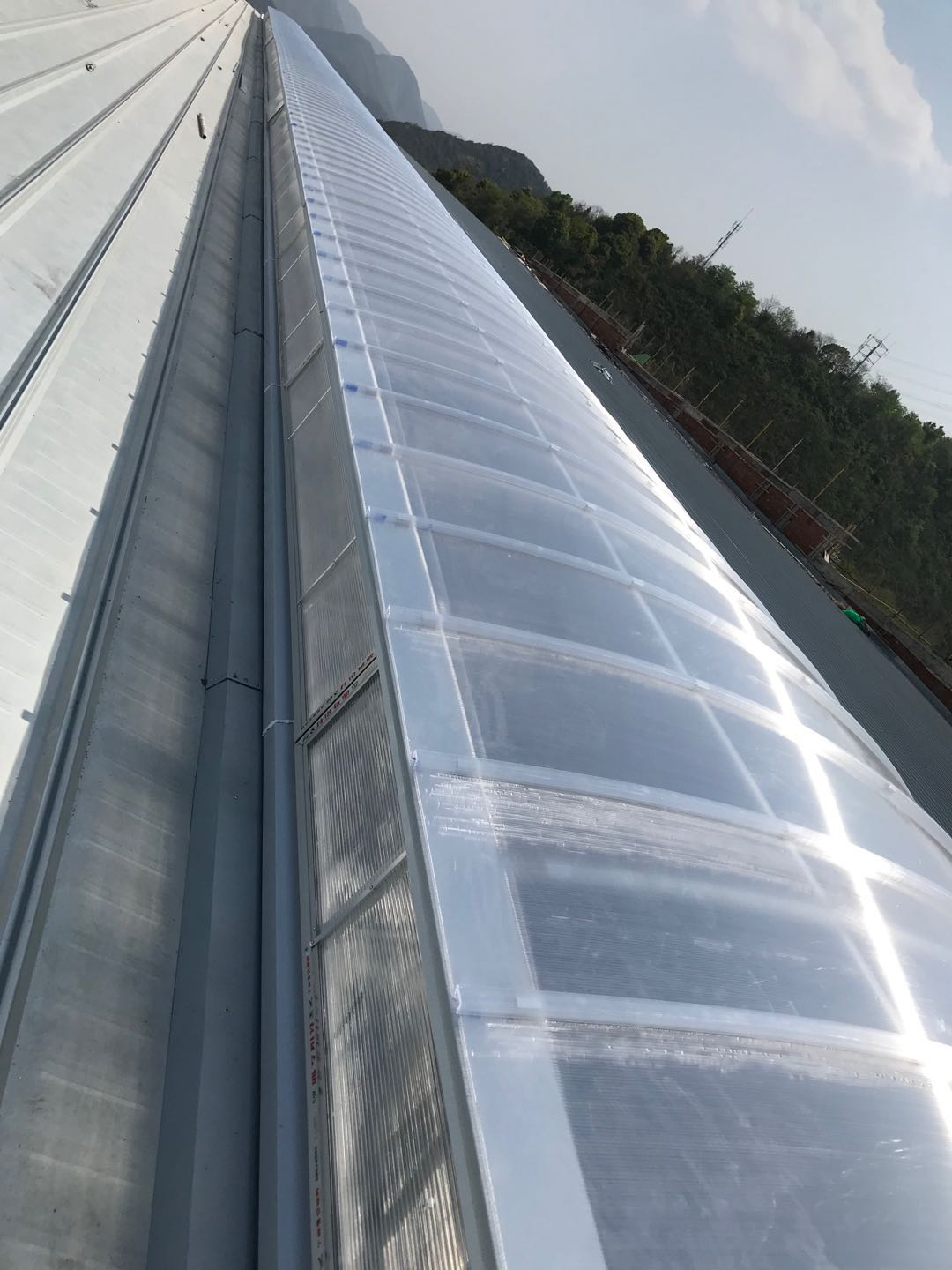 鎖扣型圓拱形排煙天窗