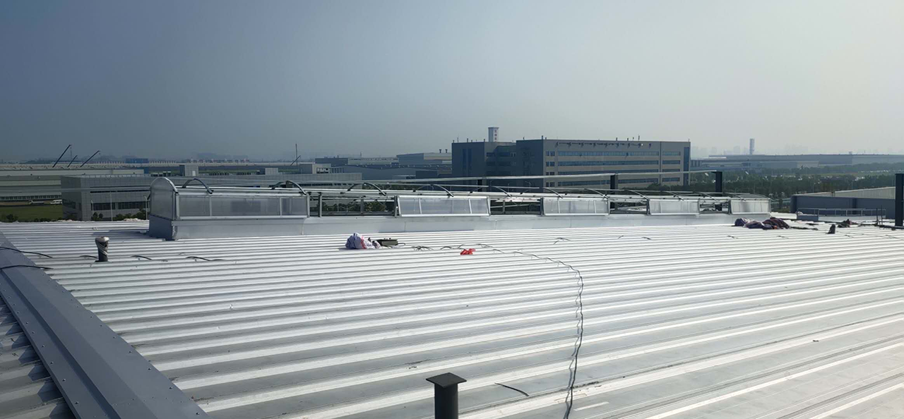 江鈴股份有限公司-電泳車(chē)間圓拱形排煙天窗